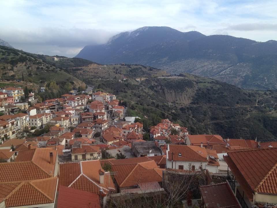 Katsarou Apartments Arachova Bagian luar foto
