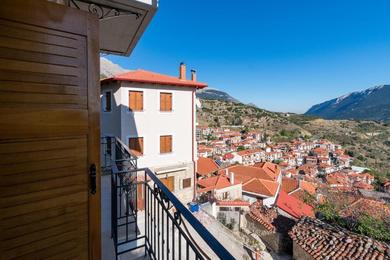 Katsarou Apartments Arachova Bagian luar foto