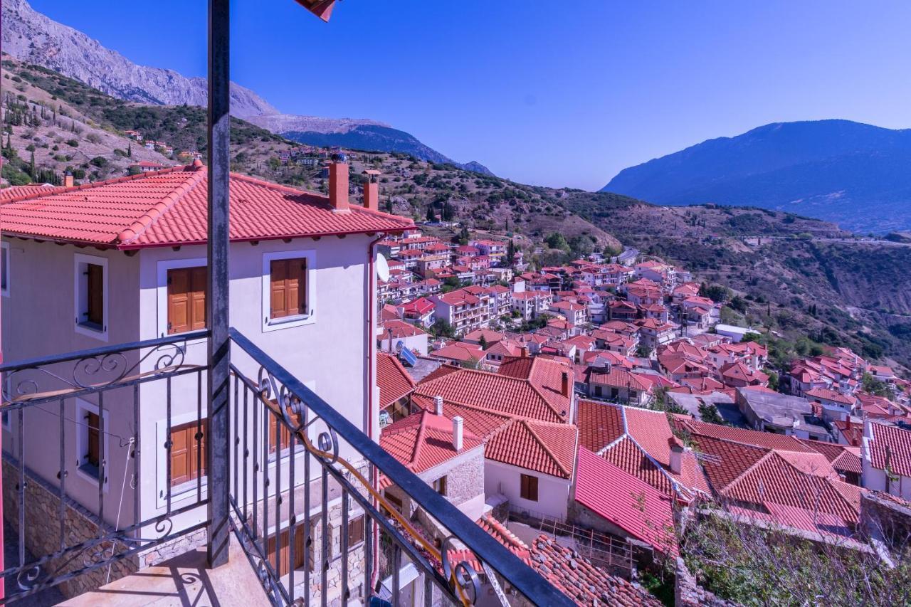 Katsarou Apartments Arachova Bagian luar foto