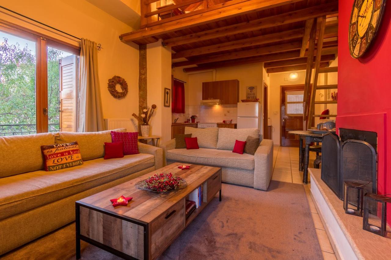 Katsarou Apartments Arachova Bagian luar foto
