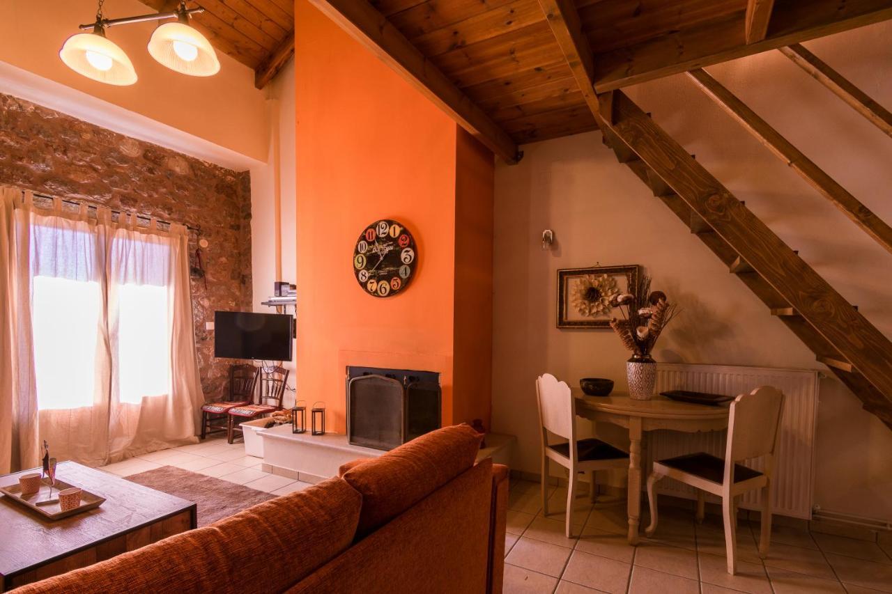 Katsarou Apartments Arachova Bagian luar foto