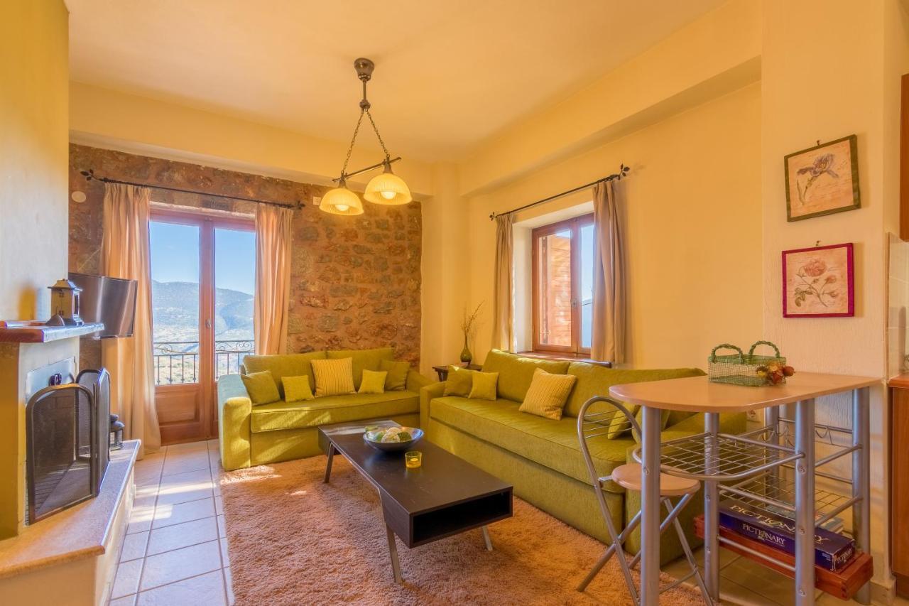 Katsarou Apartments Arachova Bagian luar foto