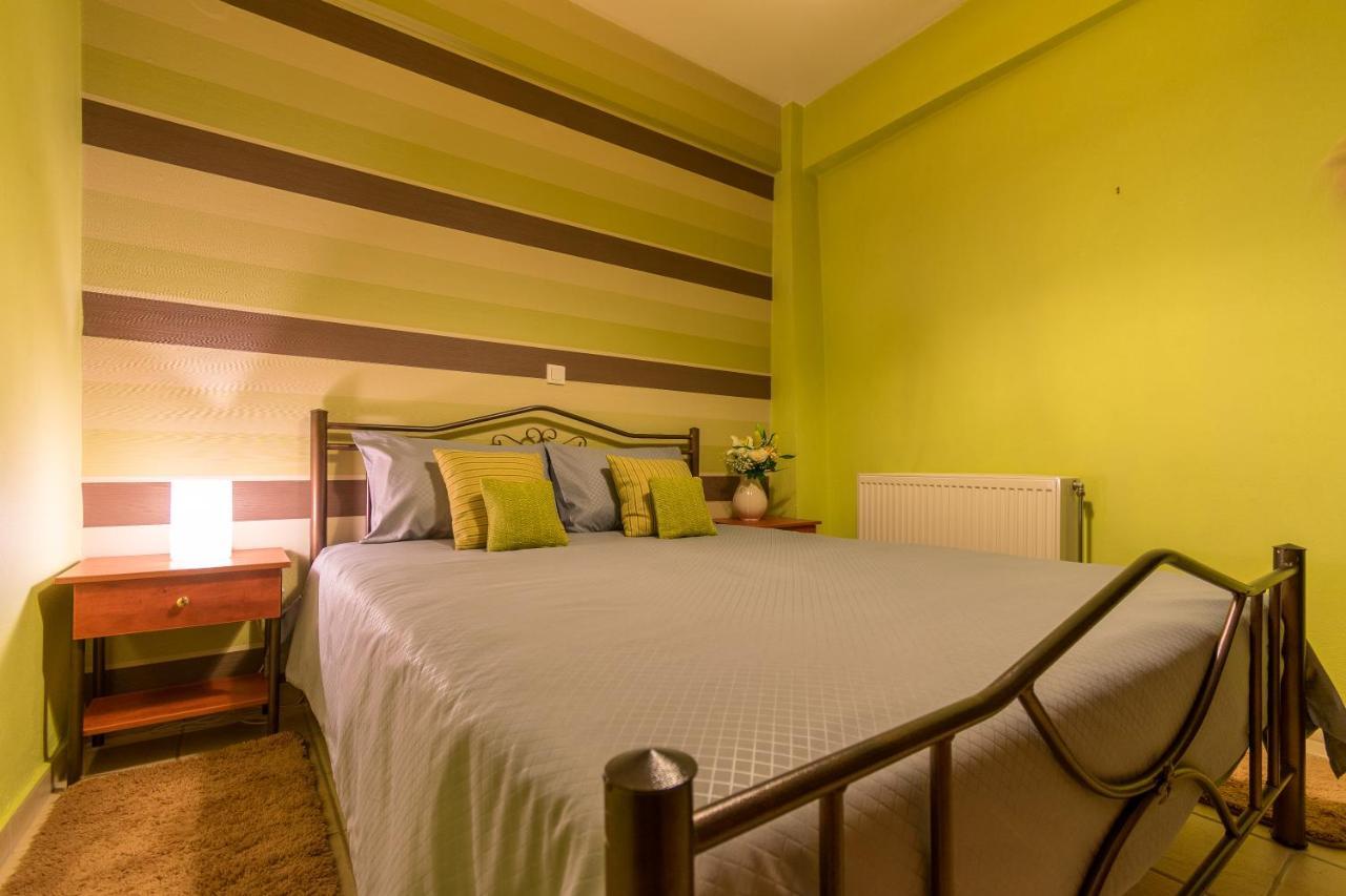 Katsarou Apartments Arachova Bagian luar foto