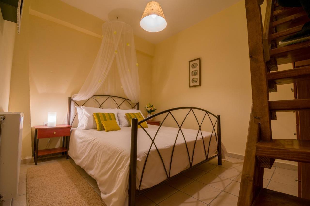 Katsarou Apartments Arachova Bagian luar foto