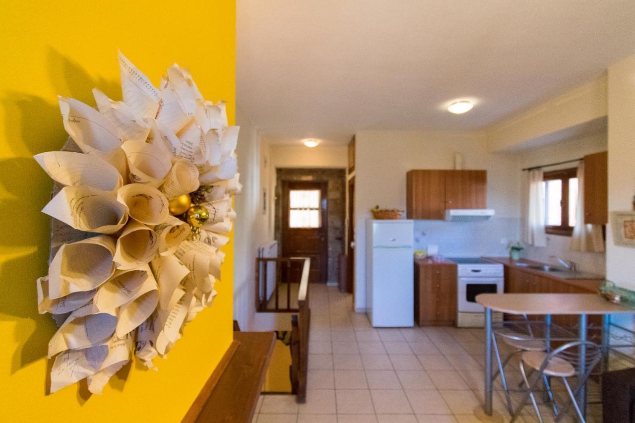 Katsarou Apartments Arachova Bagian luar foto