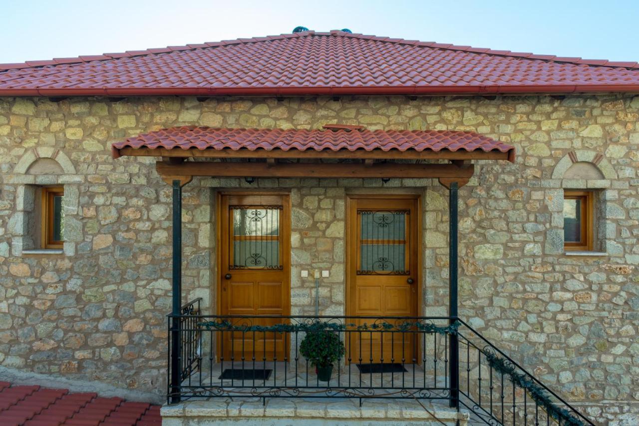 Katsarou Apartments Arachova Bagian luar foto